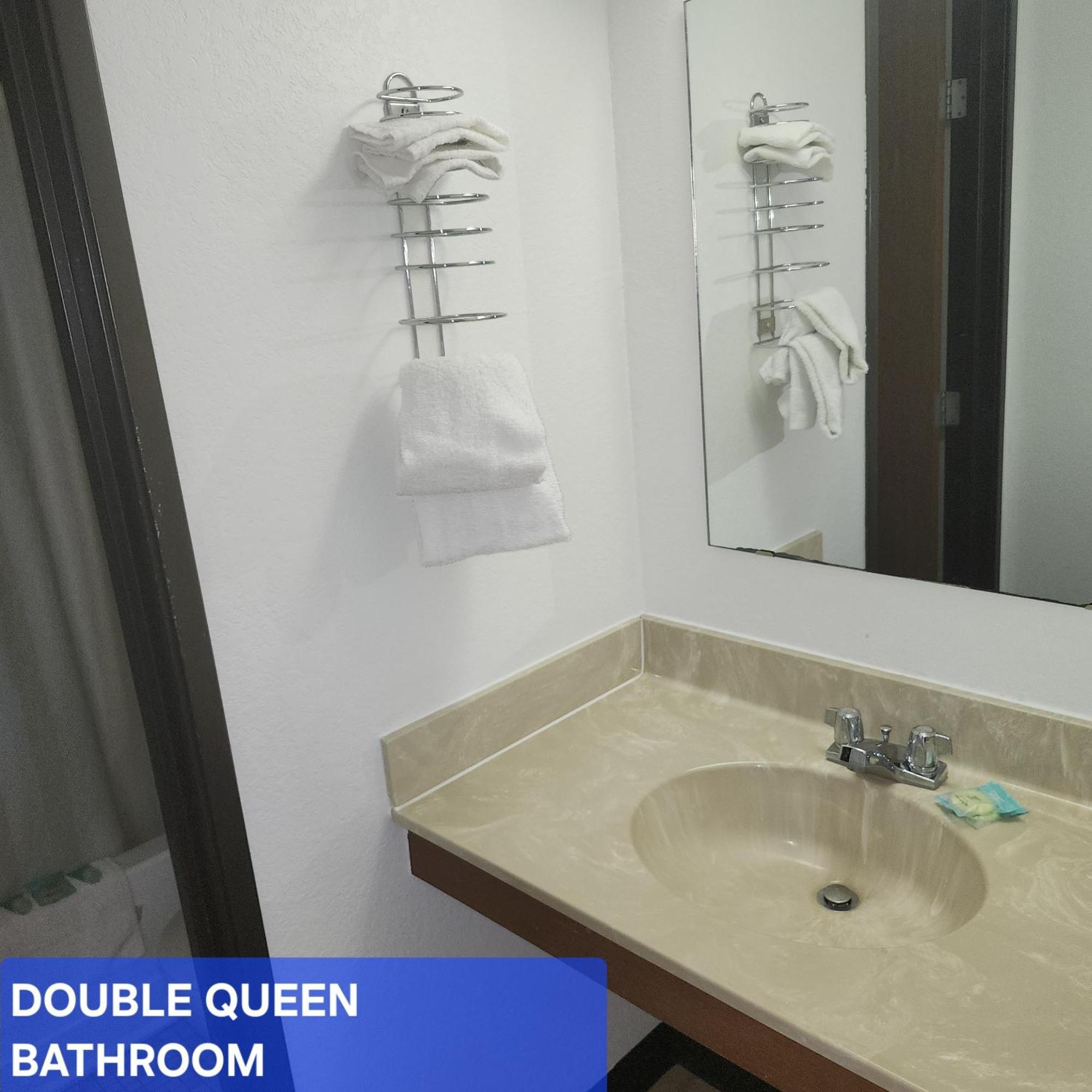 American Motel Waseca מראה חיצוני תמונה